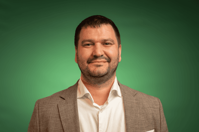 A portrait of Kristian Frandsen.